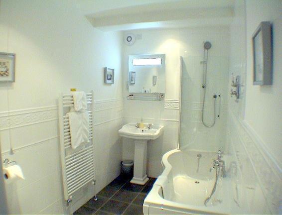 The Three Cocks Coaching Inn Glasbury Ruang foto